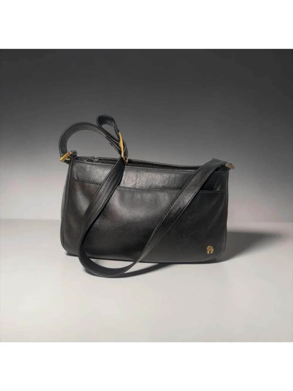VTG Etienne Aigner Shoulder Bag Black Leather Brass Pocket Purse Horseshoe Logo - Picture 2 of 11